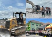 Polda Jatim Libatkan Personel Gabungan Perbaiki Tanggul Sungai di Curah Kobokan Lumajang.