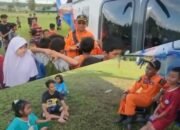 Kru Helikopter Polri Dampingi Warga di Tengah Bencana, Anak-Anak Aceh Tamiang Jadi Sumber Semangat